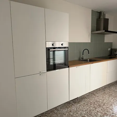 Pisito En San Anton Apartment