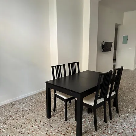 Pisito En San Anton Apartament